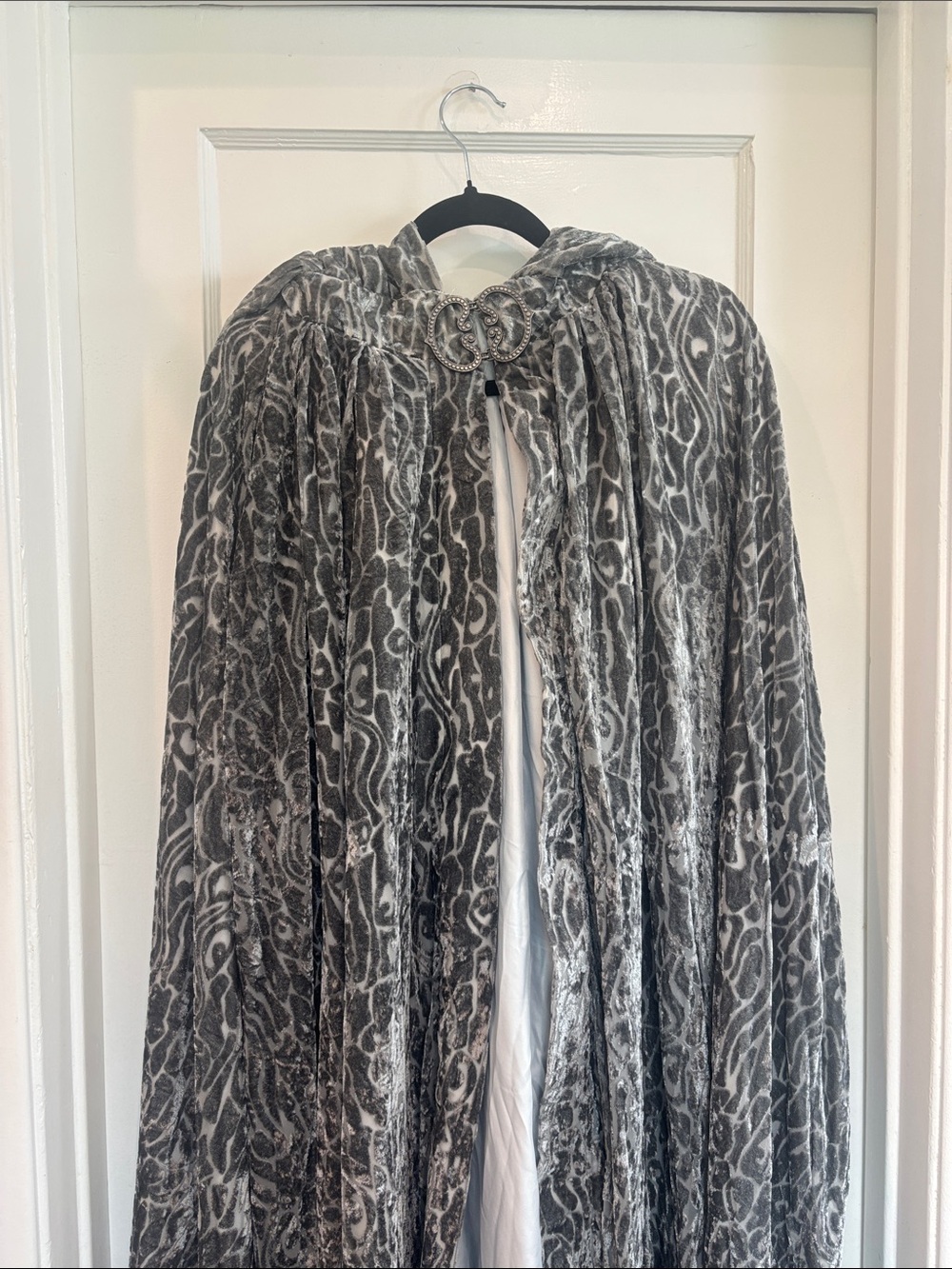Star Wars Padme Velvet Patterned Hooded Cape in Gray and White